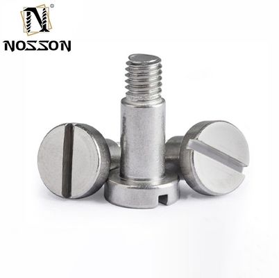 Des vis à épaule à tête plate de taille personnalisée en vente avec système de mesure métrique et polissage en acier inoxydable 304