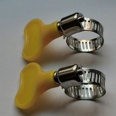 Clampe de tuyau de type américain en acier inoxydable standard GB personnalisée avec poignée de papillon en plastique pour l'exploitation minière et lourde