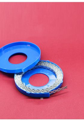 Montage résistant à la chaleur avec ruban adhésif en acier blanc et en poudre de plastique durable Surface 12 mm 17 mm Largeur du ruban adhésif