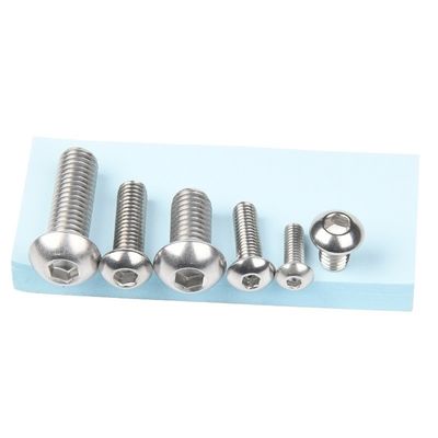 Acier inoxydable 304 316 Hex Socket Pan Head Screw Button Head Screw avec finition en oxyde noir dans le système de mesure métrique