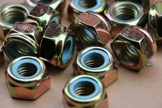 L'acier en alliage standard GB DIN985 Nylon Lock Nut Gr8 M6 M8 M10 Certifié ISO pour les équipements de santé Acheteur d'accessoires