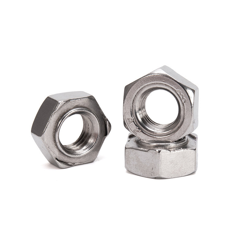 Noix de soudure carrée en acier au carbone finition simple DIN929 M6 M8 M10 pour l'industrie lourde