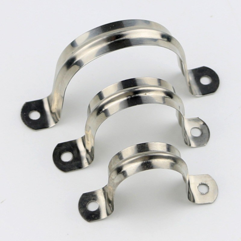 Clampe de tuyau de selle en acier inoxydable 16 mm à deux trous avec surface lisse et assistance ODM personnalisée